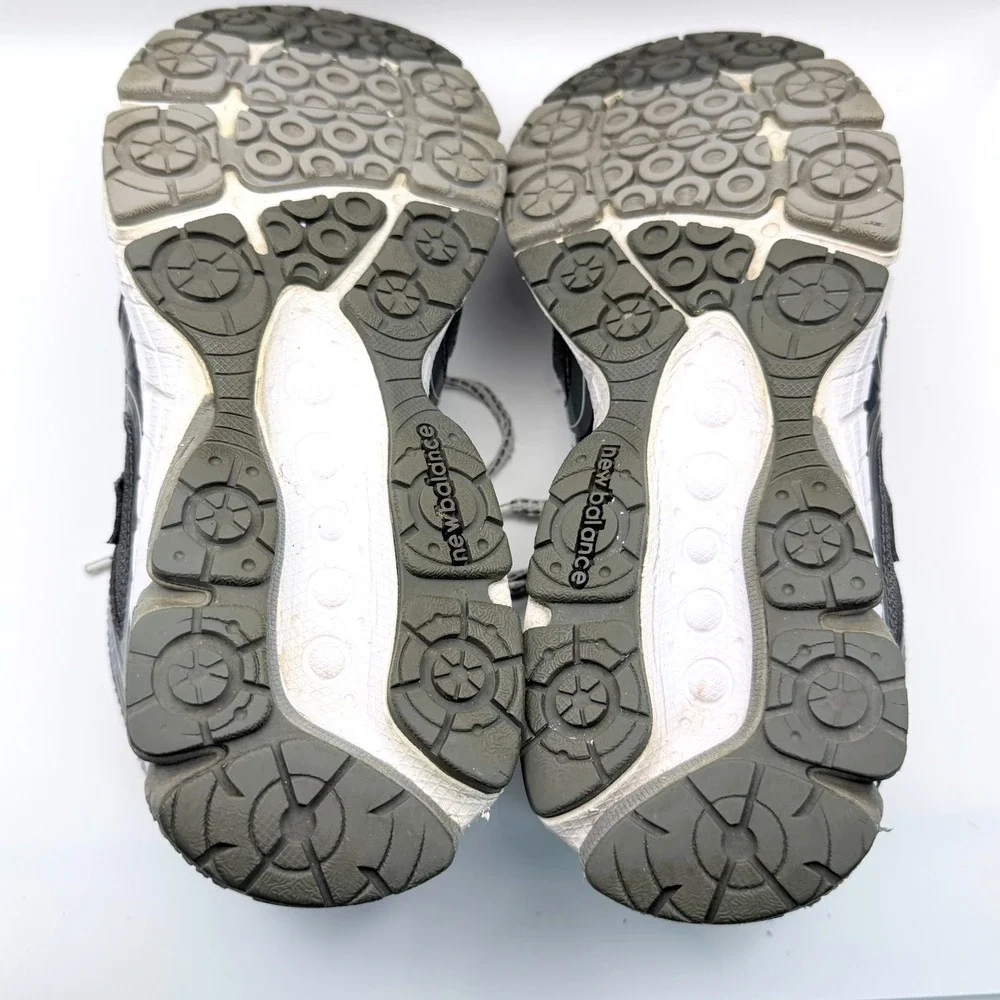 New Balance 680 V2 Women's 9.5 Running Shoes Gray Athletic